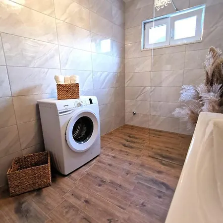 Elegance Mary Apartamento *