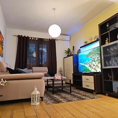 Elegance Mary Apartamento