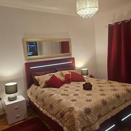 Elegance Mary Orebić