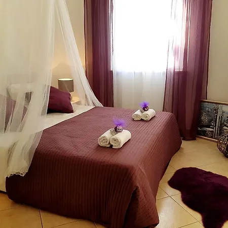 Elegance Mary Apartamento *