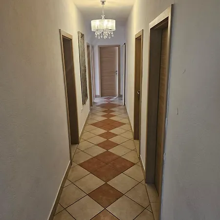 Elegance Suite Mary