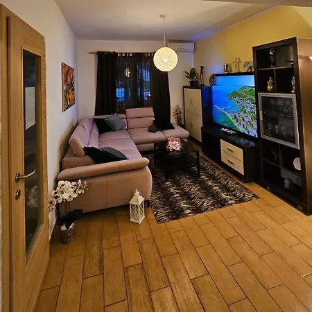 アパート Elegance Mary オレビック