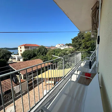 アパート Elegance Mary オレビック